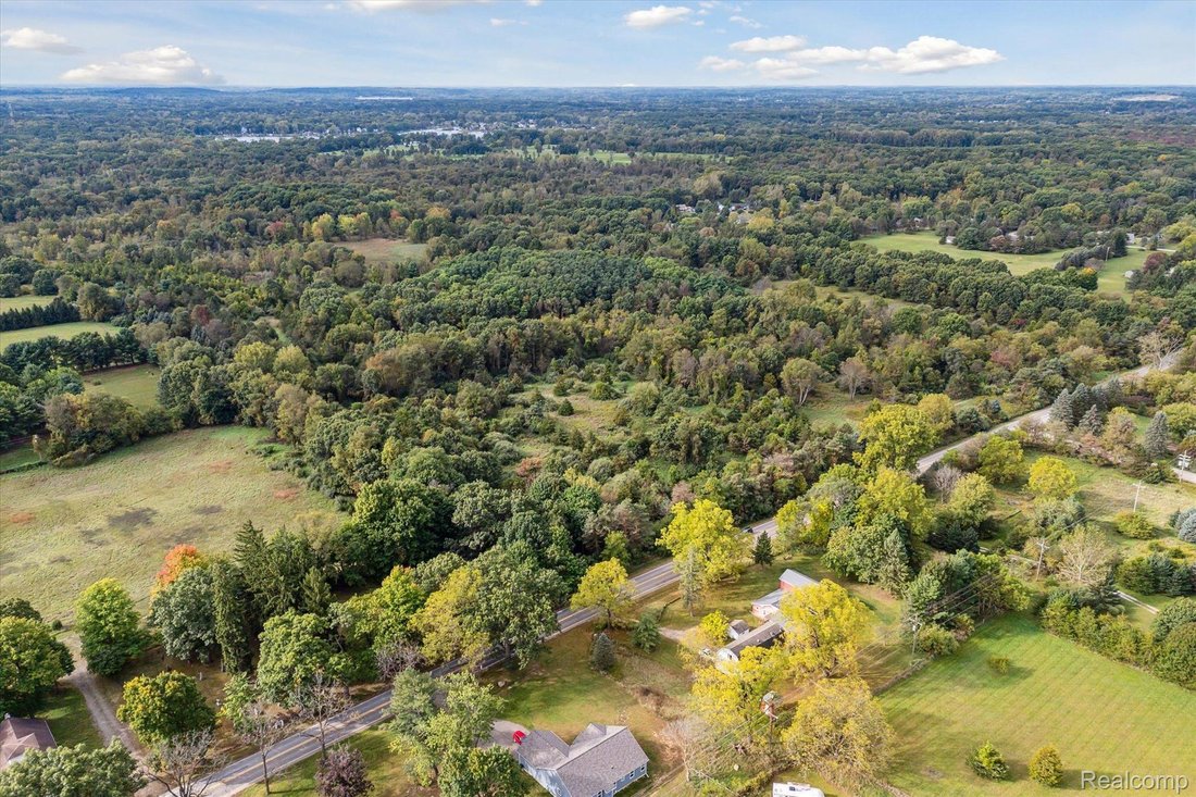Land in Township of Hamburg, Michigan, United States 2 - 14797643