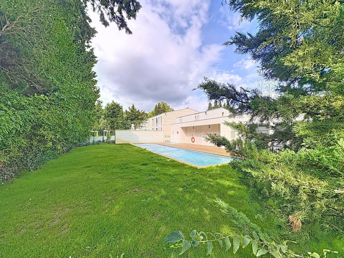 Apartment in Montagne des Chèvres, Villeneuve-lès-Avignon, France 1 - 16267845