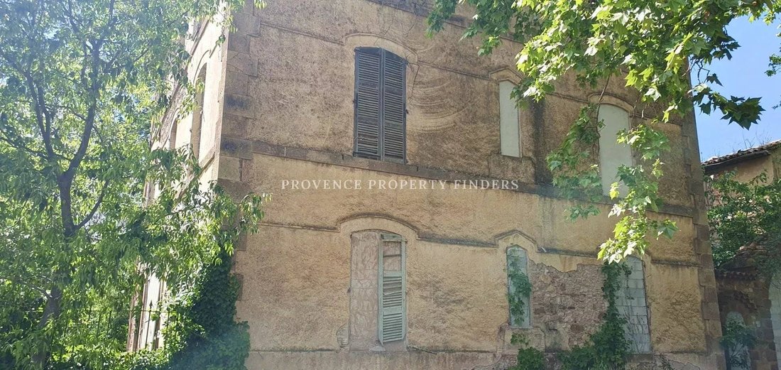 Le Château des Rêves Endormis – A Provence Canvas Awaits Your Legacy