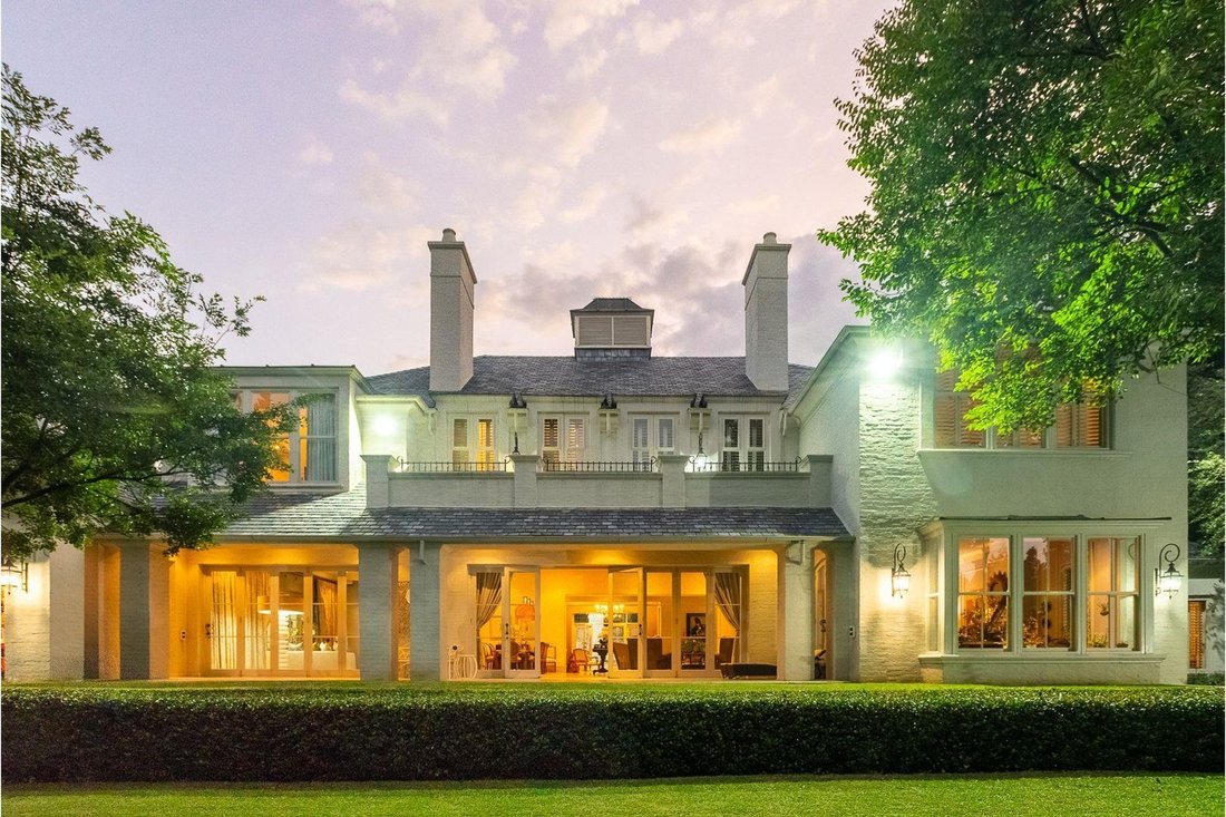 House in Sandhurst, Gauteng, South Africa 1 - 16269230