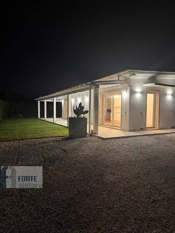 Villa in Ronchi, Massa, Italy 2 - 16269482