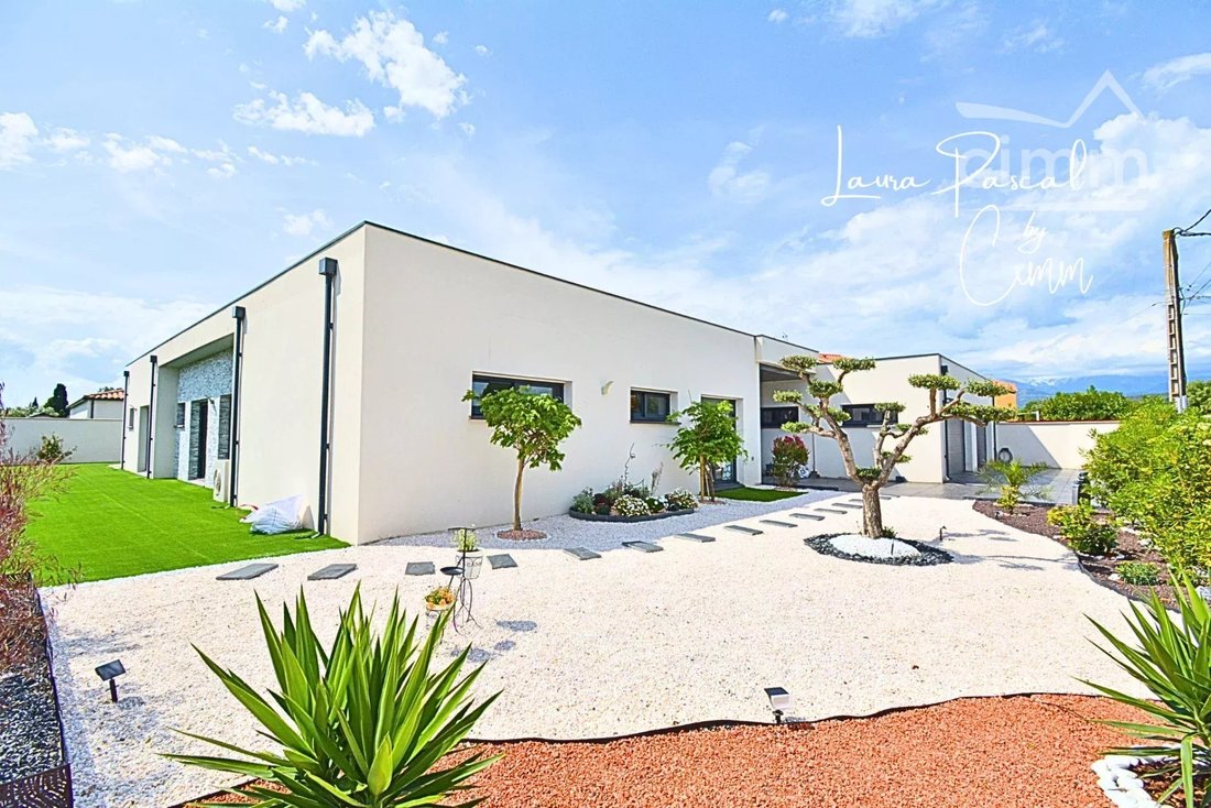 Villa in Llupia, Occitania, France 3 - 16265060