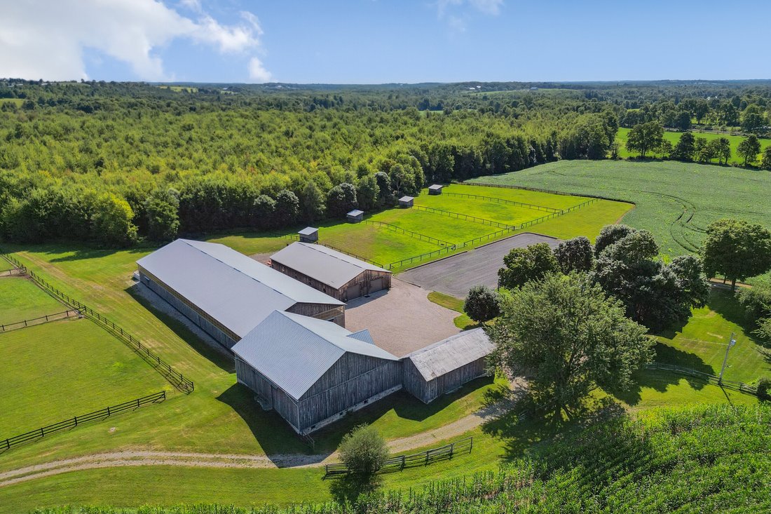 Farm Ranch in Puslinch, Ontario, Canada 3 - 16272031