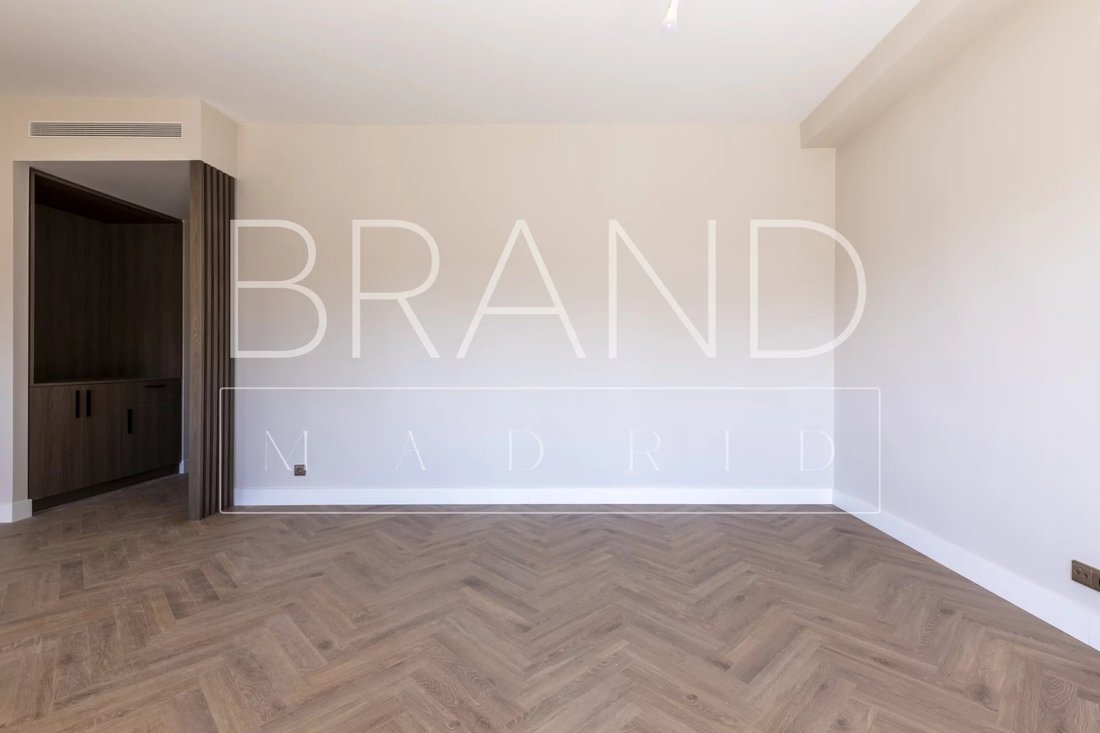 Apartment in Barrio Salamanca, Madrid, Spain 3 - 16262728