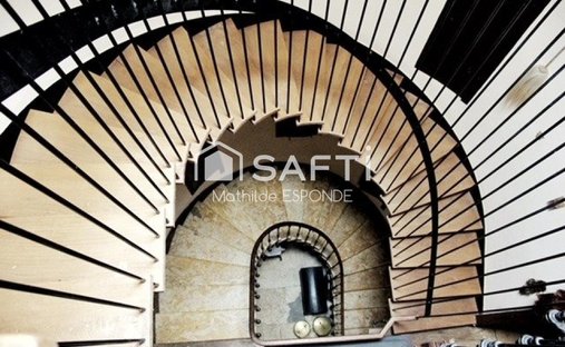 Elegant 18th Century Manor With Towers In The Heart Of Gascony