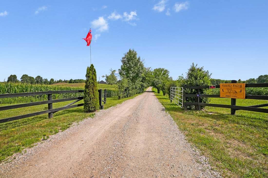Farm Ranch in Puslinch, Ontario, Canada 4 - 16272031
