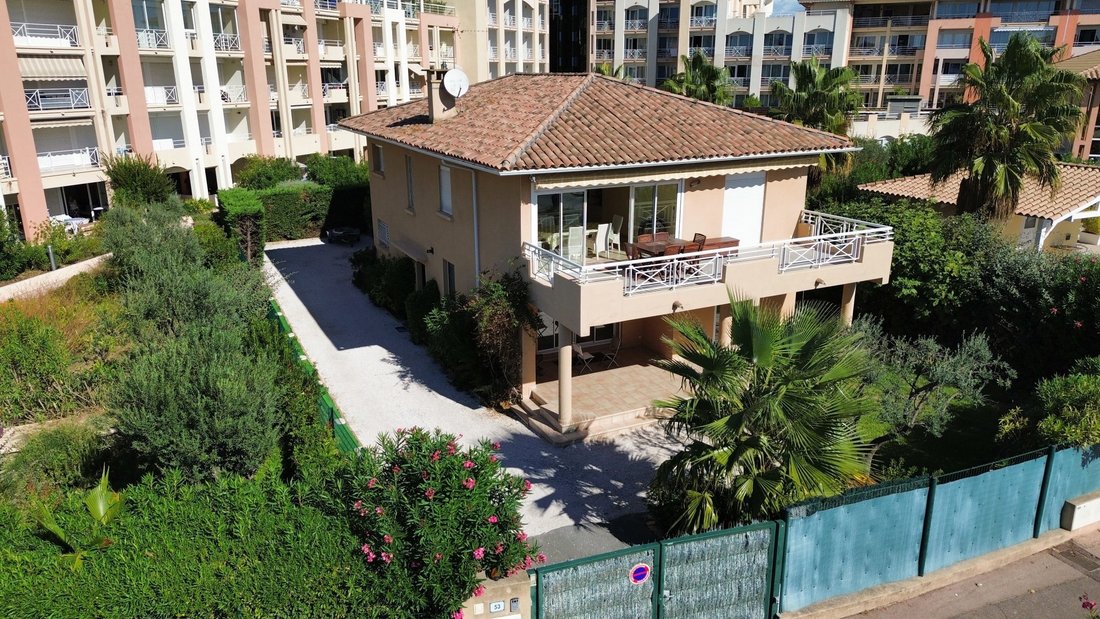 Villa in Exterieurs, Frejus, France 1 - 16271730