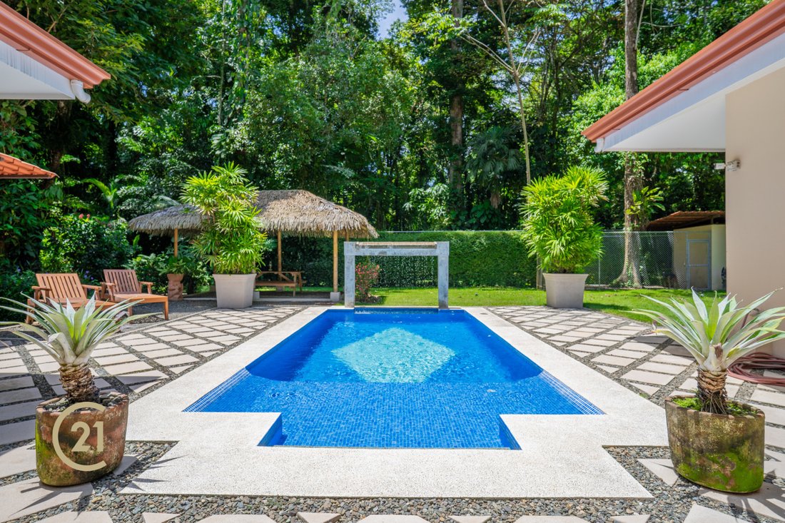 Villa in Manzanillo, Limón Province, Costa Rica 1 - 16275821