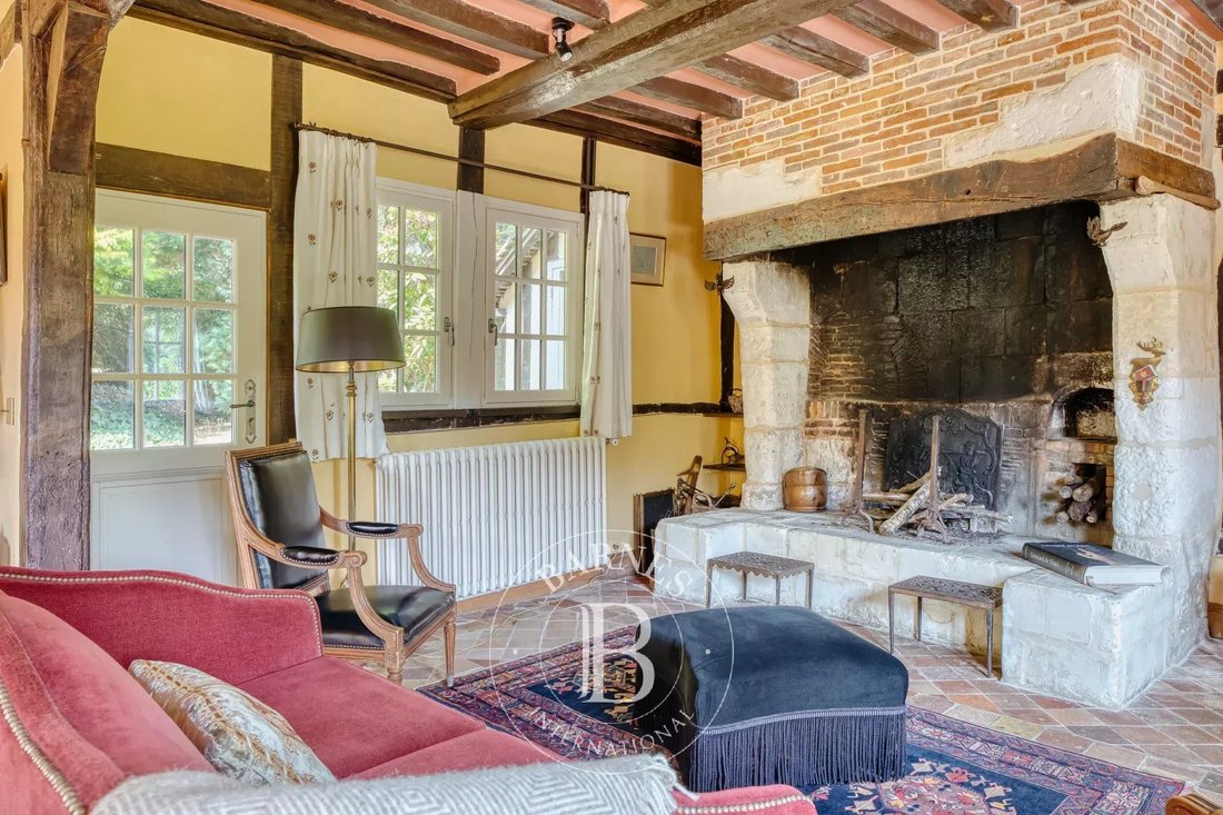 Estate in Saint-Pierre-de-Cormeilles, Normandy, France 3 - 16263402