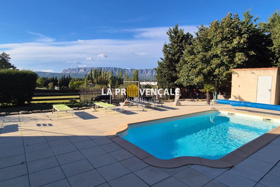 Villa in Trets, Provence-Alpes-Côte d'Azur, France 3 - 14498337