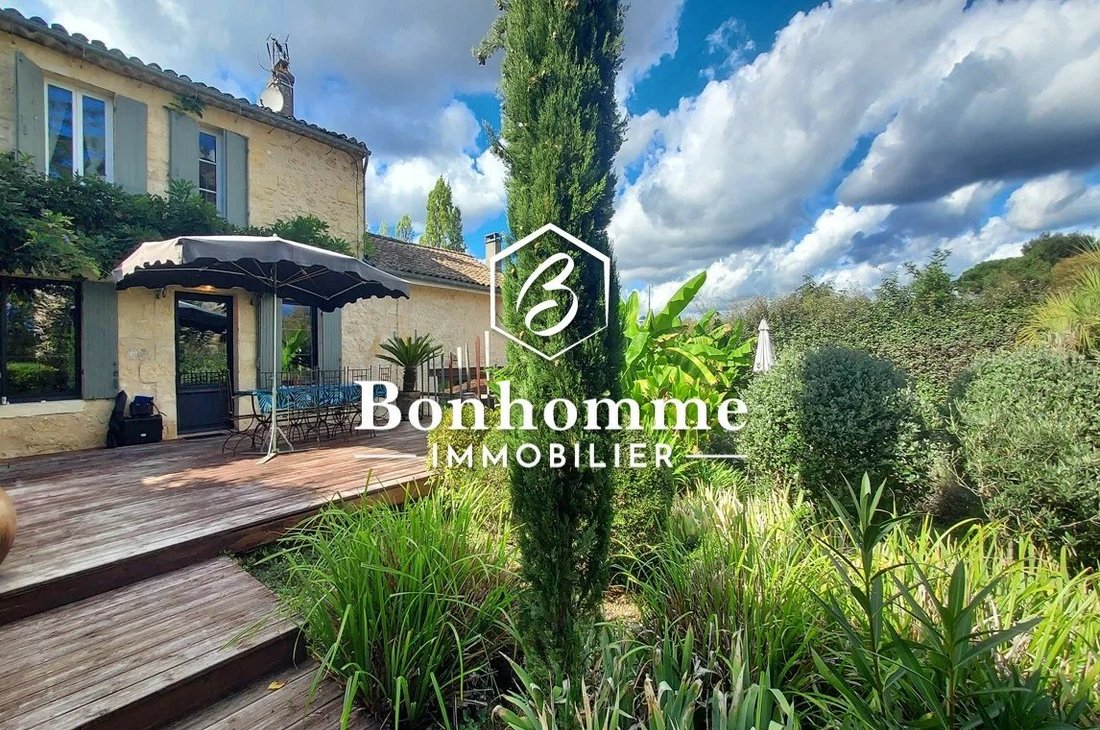 Townhouse in Saint-Caprais-de-Bordeaux, Nouvelle-Aquitaine, France 1 - 16265940
