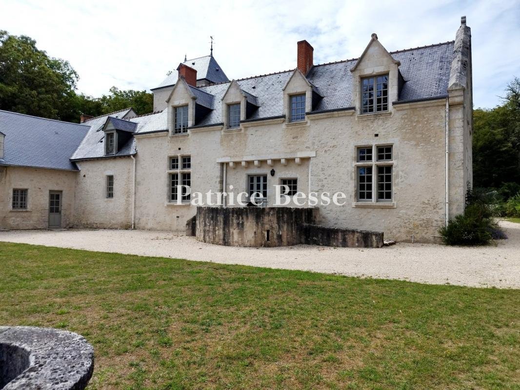 Le Rêve Renaissance: A Timeless Manor & Hidden Cottages in Loire’s Golden Light
