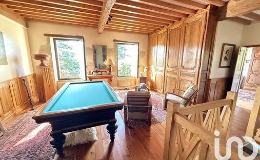 Castle for Sale in Montcaret, Nouvelle-Aquitaine, France