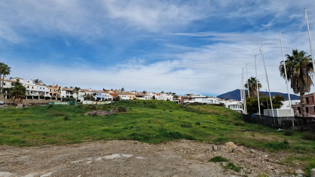 Land in Estepona, Andalusia, Spain 3 - 16272665