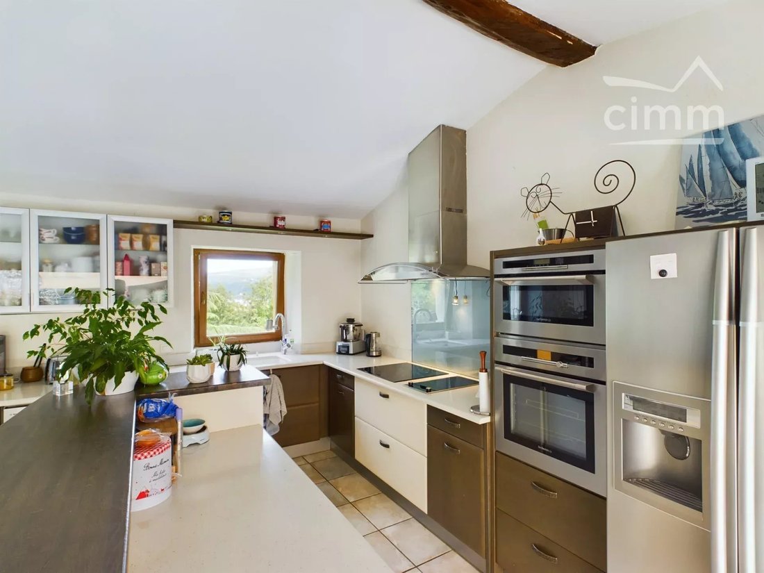 Estate in Alissas, Auvergne-Rhône-Alpes, France 2 - 16265193