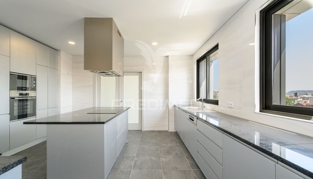 Apartamento en Ramalde, Distrito de Oporto, Portugal 1 - 15697602