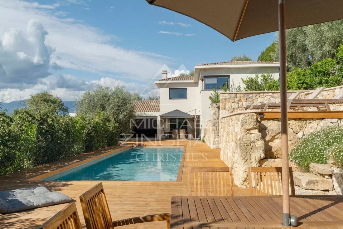Villa in Mougins, Provence-Alpes-Côte d'Azur, France 3 - 16276687