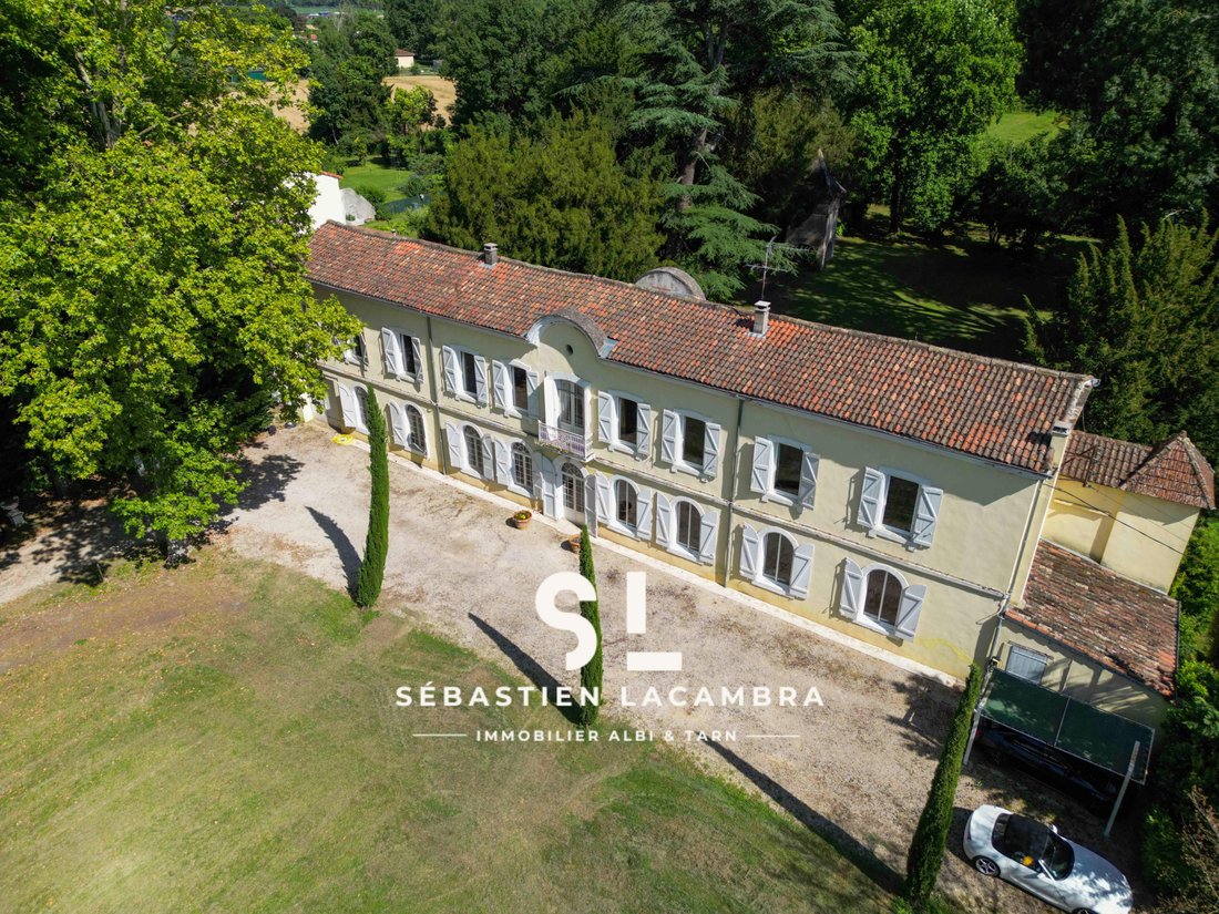 La Roche: A 17th-Century Venetian Dream in Occitanie’s Golden Light
