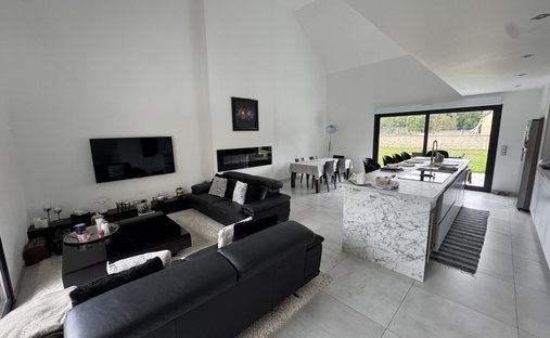 Magnificent 13th Century Chateau With Chapel, Dovecote & 2.5 Ha Grounds - 3