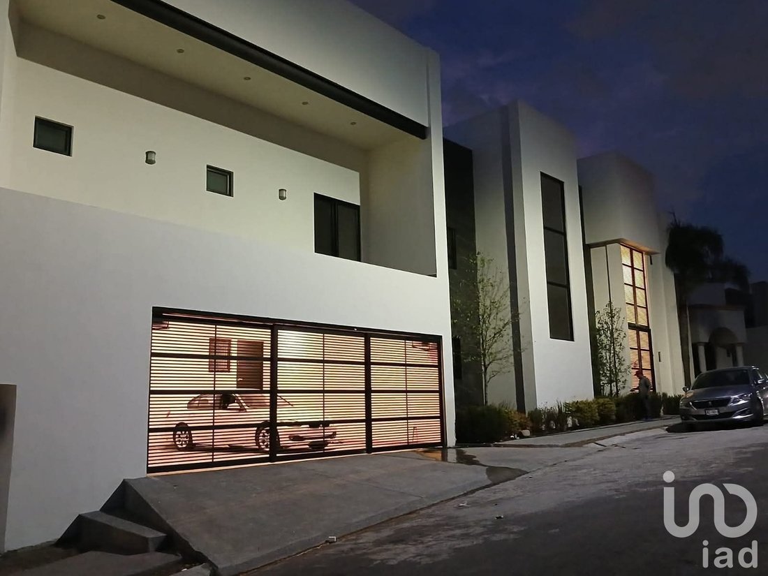 House in Monterrey, Nuevo Leon, Mexico 1 - 16266472