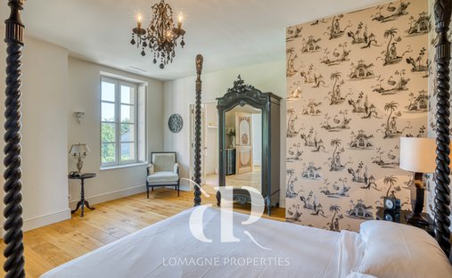 Near Villeneuve Sur Lot Magnificent Riverside Chateau With 6 Bedrooms And 8 Hectares Of Land