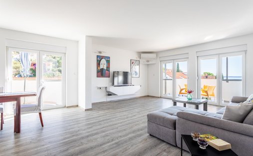 Villa in Okrug Gornji, Split-Dalmatia County, Croatia 1