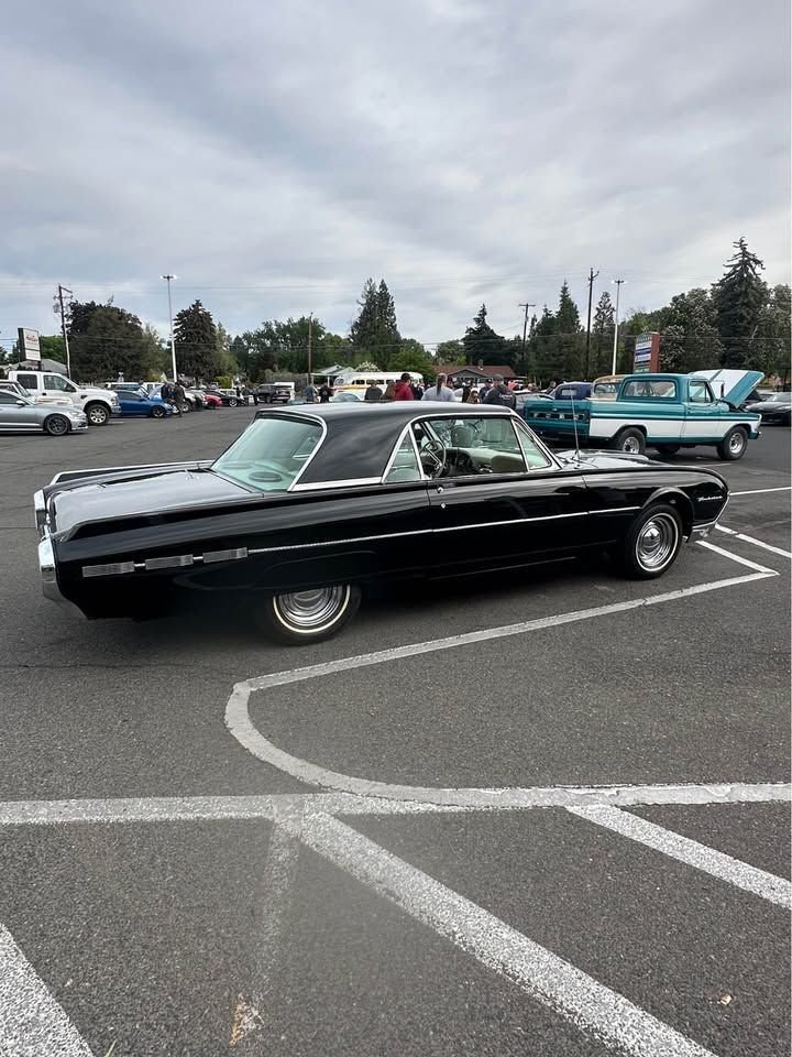 Coupe in Glendale, United States 3 - 16270590