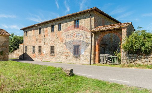 Country House in Reggello, Tuscany, Italy 1