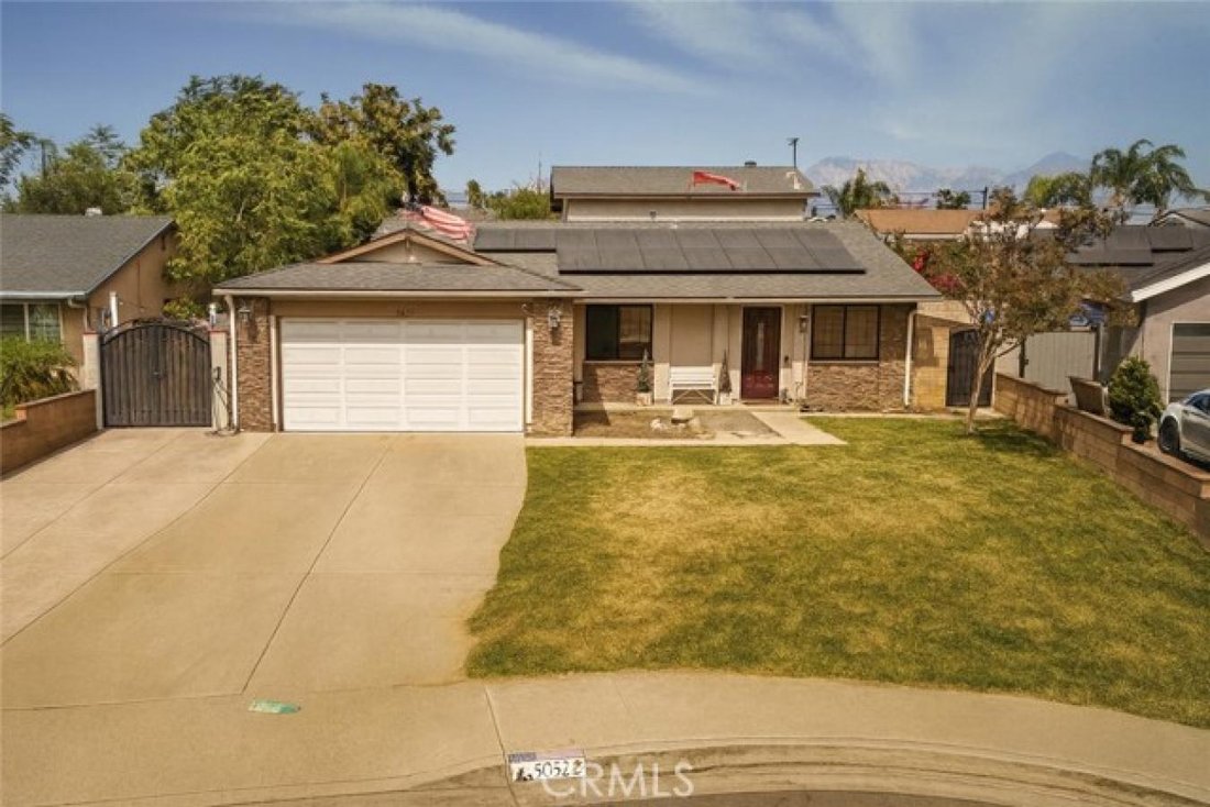 House in Chino, California, United States 1 - 16274462