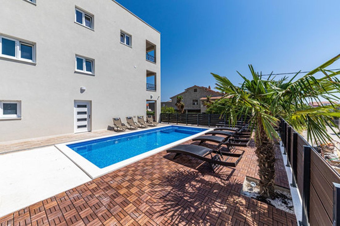 Villa in Kastel Luksic, Split-Dalmatia County, Croatia 4 - 16269163