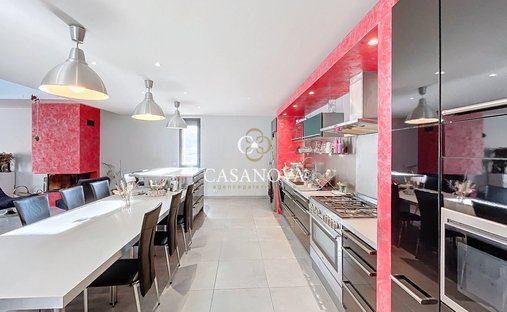 Castle for Sale in Pézenas, Occitanie, France