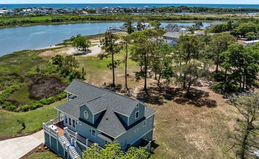 House in Bolivia, North Carolina, United States 1