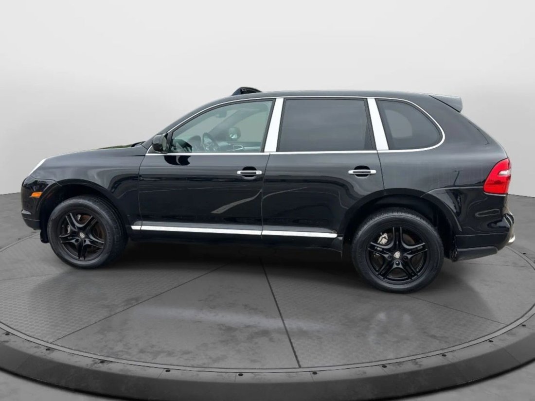 Suv in Canton, MA, United States 2 - 15674714