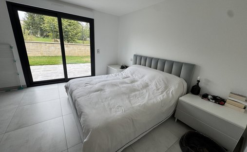 Castle for Sale in Vicq, Auvergne-Rhône-Alpes, France