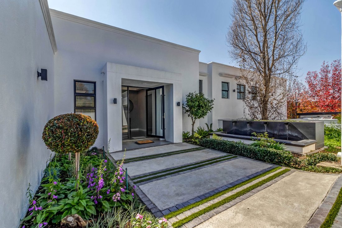 House in Chartwell, Gauteng, South Africa 1 - 16267150