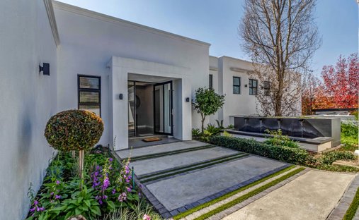 House in Sandton, City of Johannesburg Metropolitan Municipality, South Africa 1