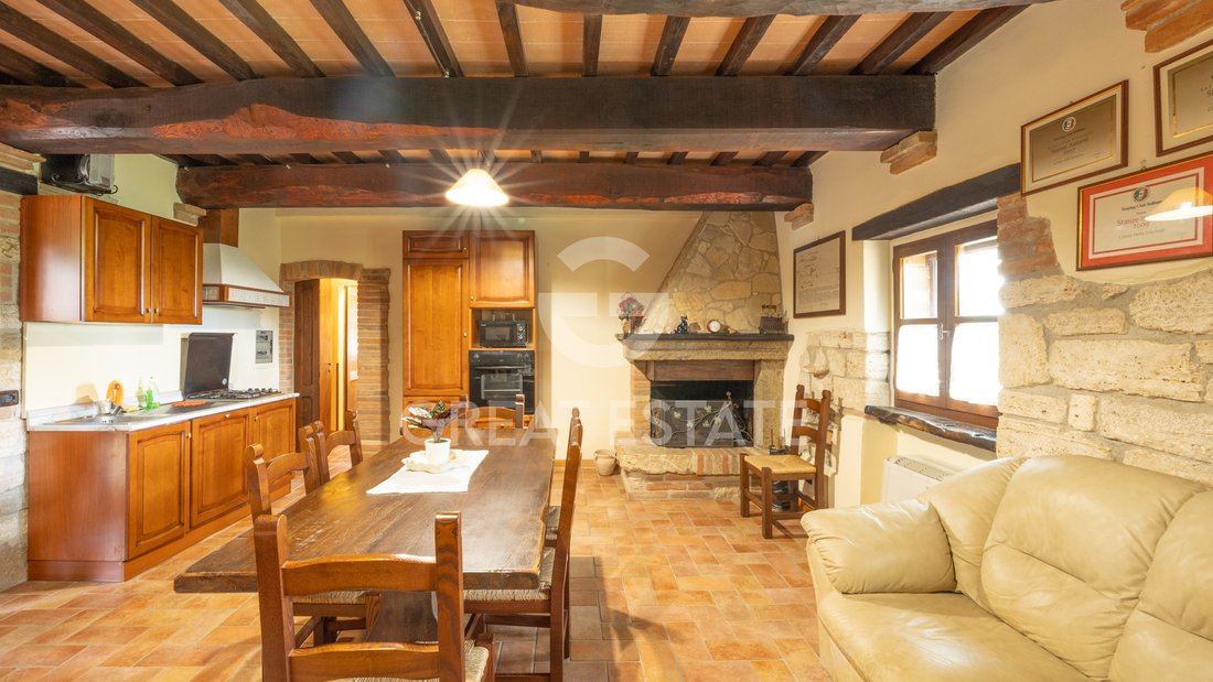 Todi, Umbria, Italy 2 - 16268758
