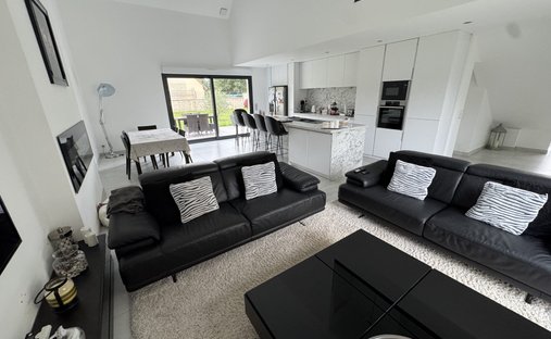 Castle for Sale in Vicq, Auvergne-Rhône-Alpes, France