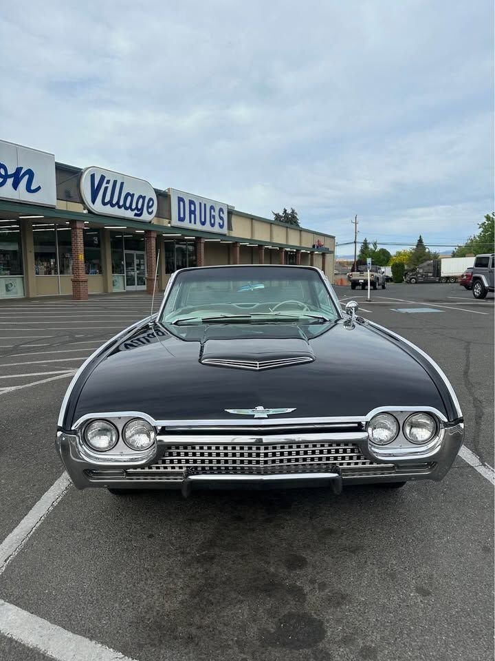 Coupe in Glendale, United States 2 - 16270590