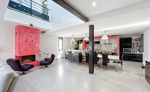 Castle for Sale in Pézenas, Occitanie, France