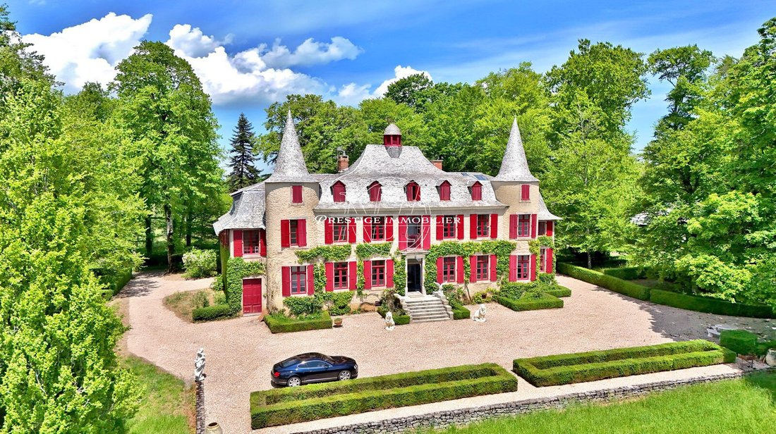 Le Rêve du Tarn: An 18th-Century Château Where Time Stands Still