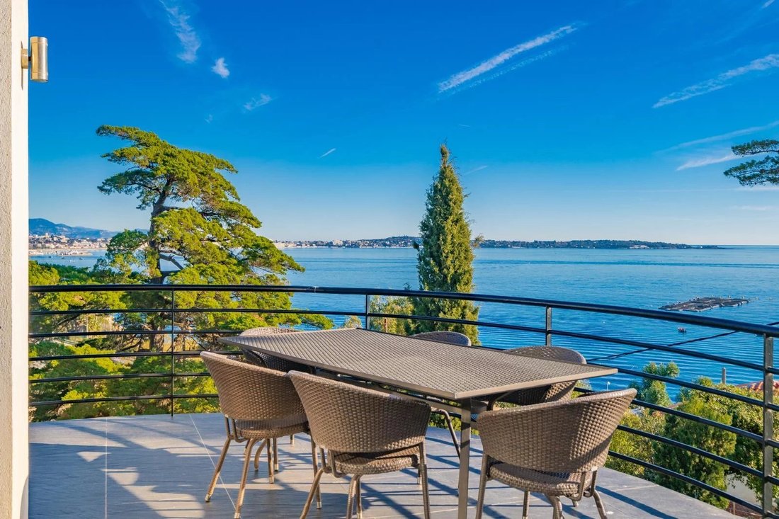Villa in Cannes, Provence-Alpes-Côte d'Azur, France 1 - 16272533