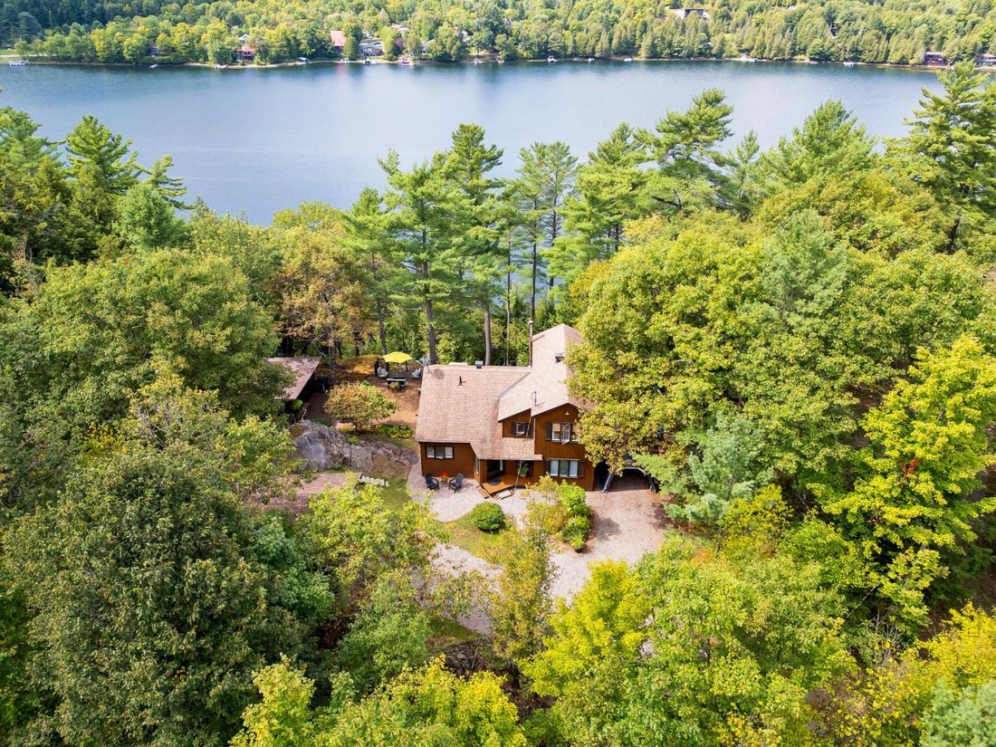 House in Val-des-Monts, Quebec, Canada 1 - 16274458