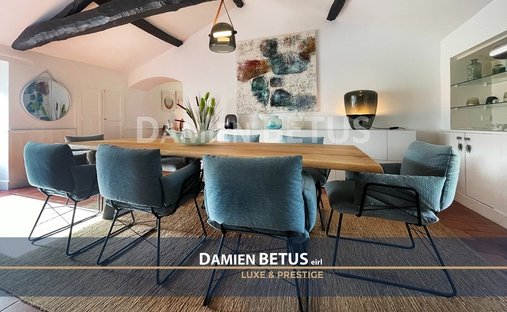 Castle for Sale in Challans, Pays de la Loire, France