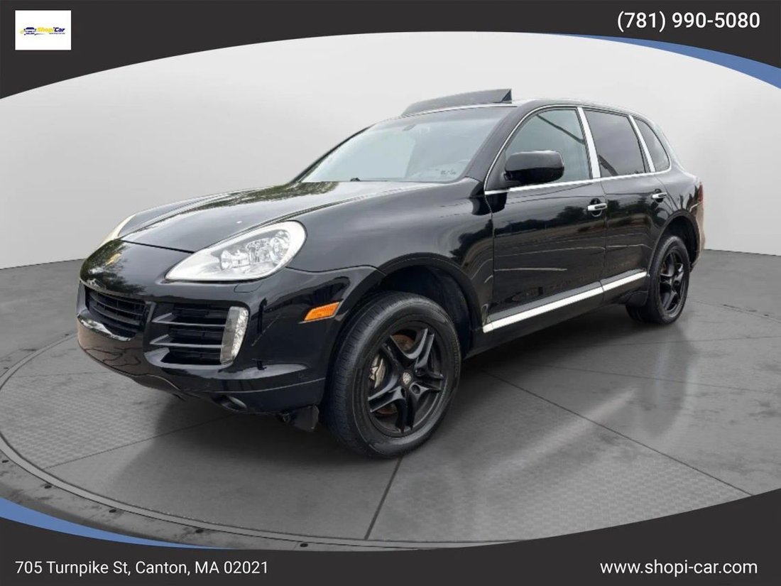 Suv in Canton, MA, United States 1 - 15674714