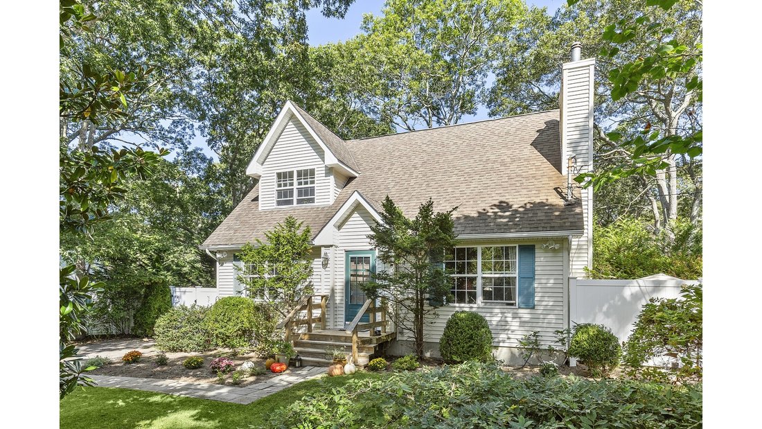 House in Hampton Bays, New York, United States 1 - 16269284