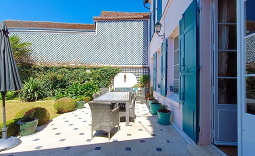 Sale Manor 735 M² 17 Rooms