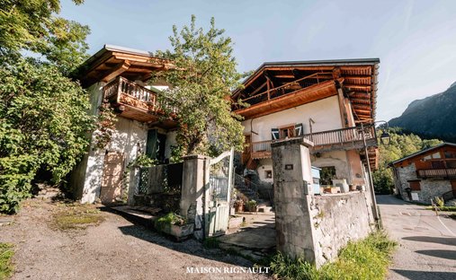House in Sainte-Foy-Tarentaise, Auvergne-Rhône-Alpes, France 1