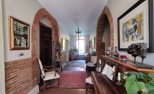 Castle for Sale in Moissac, Occitanie, France