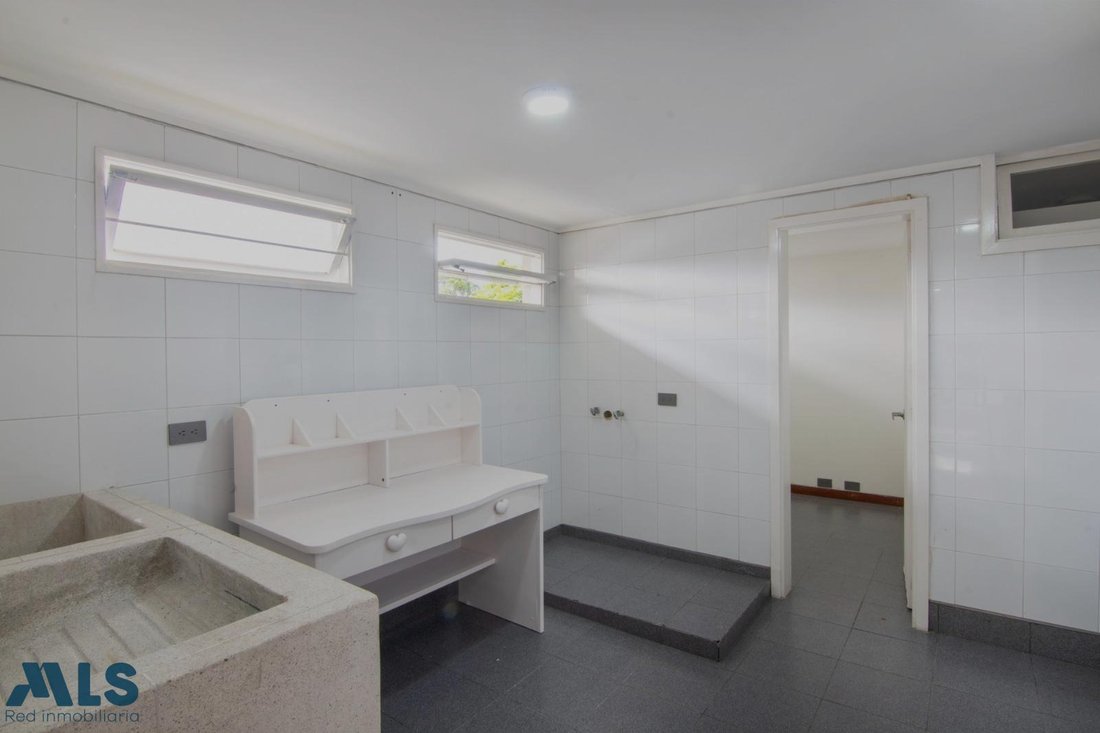 House in Medellín, Antioquia, Colombia 5 - 16270915